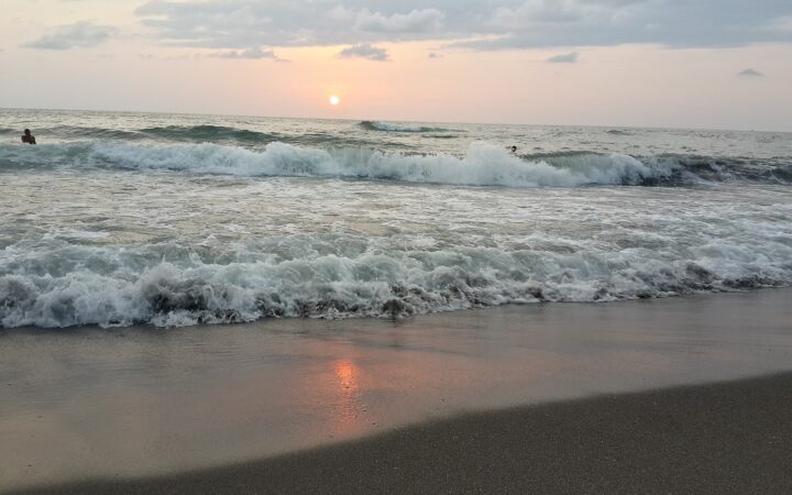 Kobuleti a Ureki: klidnější pláže u Batumi