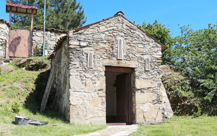 Klášter Nekresi: starobylá památka nad údolím